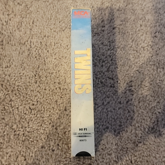 Vintage 1988 Twins VHS - Picture 4 of 8